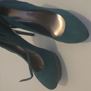 Women Turquoise Heels Size 7.5